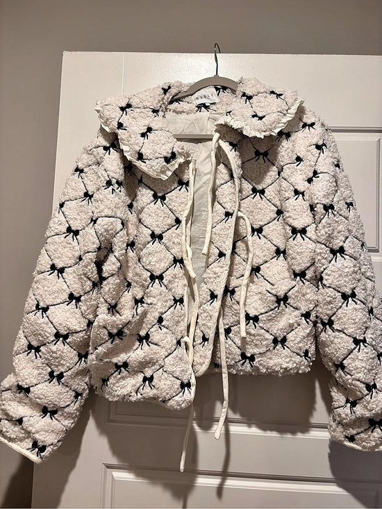 Mable Jackets & Blazers - Anthropologie MABLE Bow-Embroidered Quilted Sherpa Jacket Bow Pattern Teddy Jack